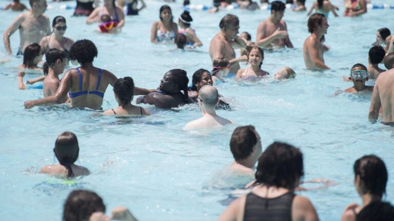 Plus de la moitié des piscines publiques et pataugeoires de Montréal sont « temporairement fermées »
