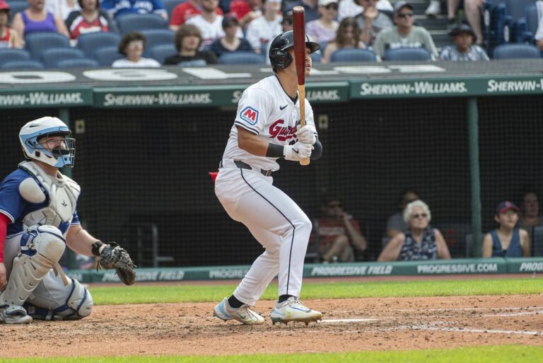 Ramírez et Kwan homer alors que les Guardians battent les Blue Jays en chute libre 6-3