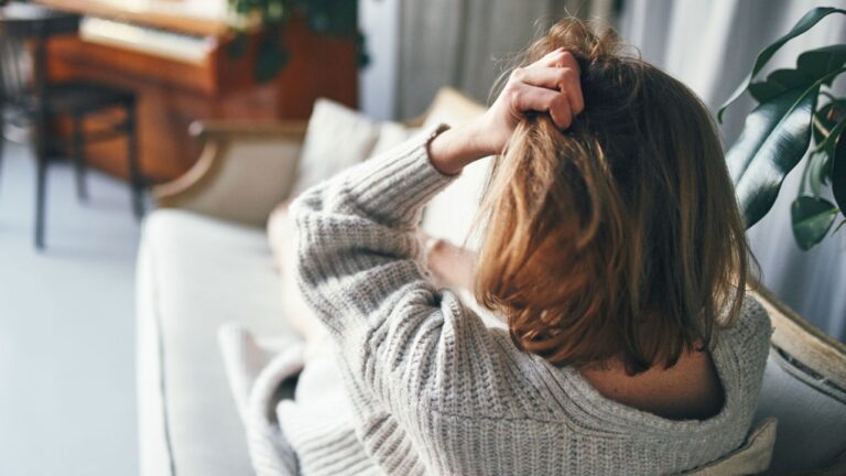 Anxiety is "that feeling of fear or worry that comes in situations of uncertainty," according to neuroscientist Dr. Wendy Suzuki. (Ekaterina Goncharova / Moment RF)