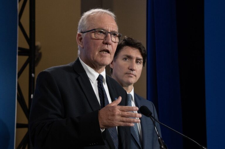 Le Canada s'engage à consacrer 60 milliards de dollars par an d'ici 2032 à la défense de l'OTAN, selon le ministre