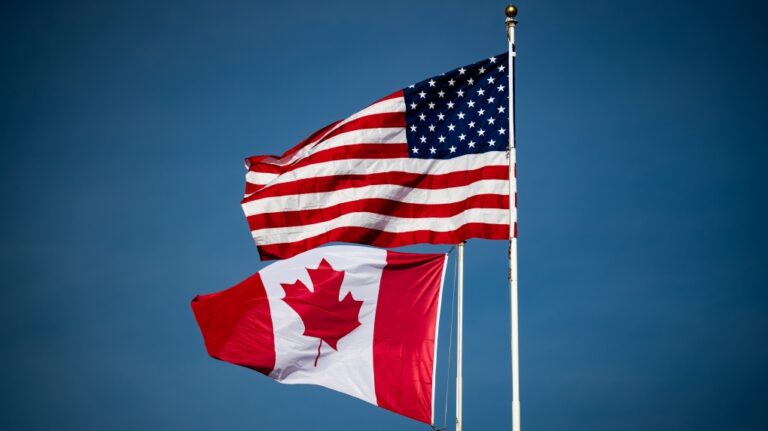 De plus en plus d'Américains font des recherches en ligne sur la possibilité de s'installer au Canada. Mais viendront-ils ici ?