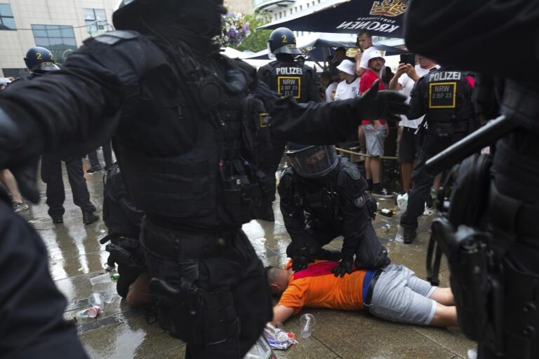 Affrontement entre supporters anglais et néerlandais à Dortmund avant la demi-finale de l'Euro 2024