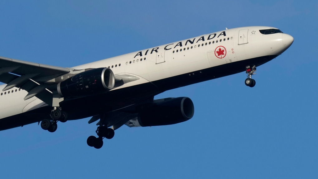 Air Canada doit informer le public que certains Canadiens sont exclus du recours collectif, selon un juge du Québec