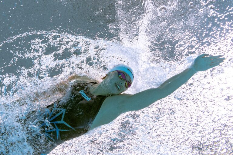 Crier, comploter et rêver : dans les coulisses de la « salle de préparation » de la natation aux Jeux olympiques
