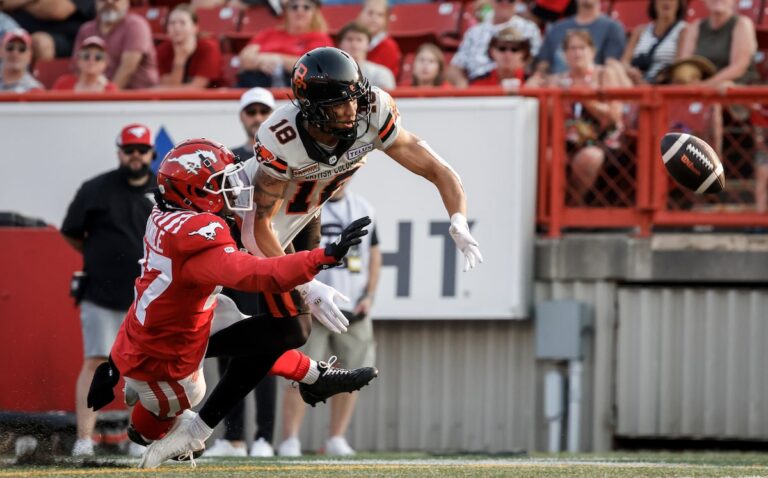 Jake Maier lance trois touchés et mène les Stampeders à une victoire de 25-24 contre les Lions