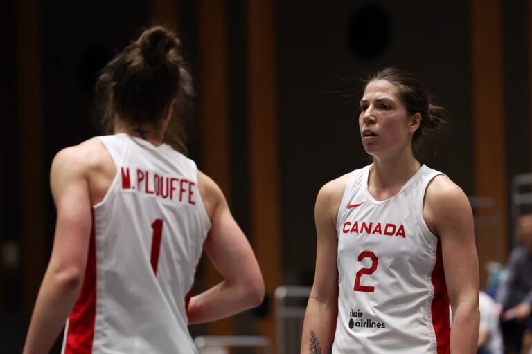 Jeux olympiques de Paris : faire de l'équipe canadienne de basketball 3x3 un espoir de taille est un travail d'amour