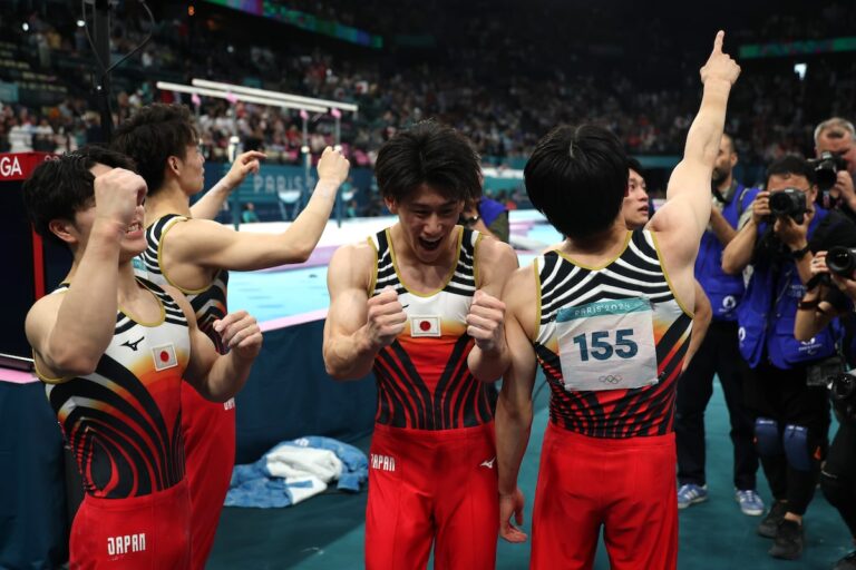 Jeux olympiques de Paris : le Japon devance la Chine pour l'or olympique en gymnastique masculine, les Américains mettent fin à leur disette avec le bronze