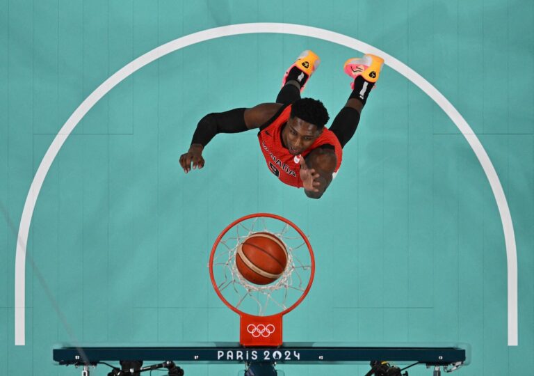 Jeux olympiques de Paris : le basketteur canadien RJ Barrett suit les traces de son père aux Jeux