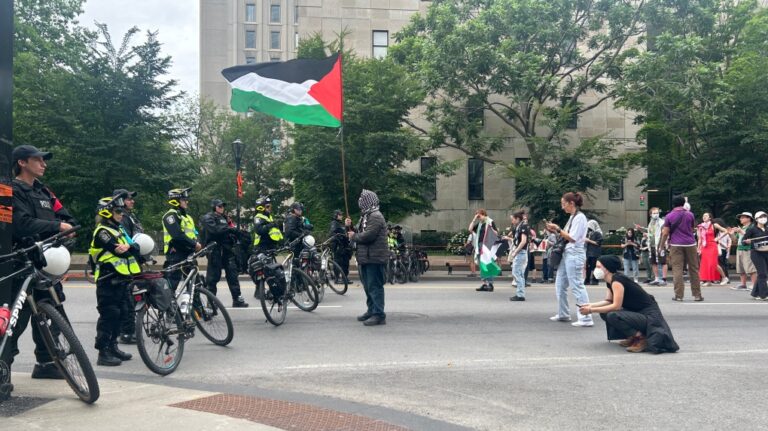 L'Université McGill fermée au centre-ville en raison du démantèlement d'un campement pro-palestinien