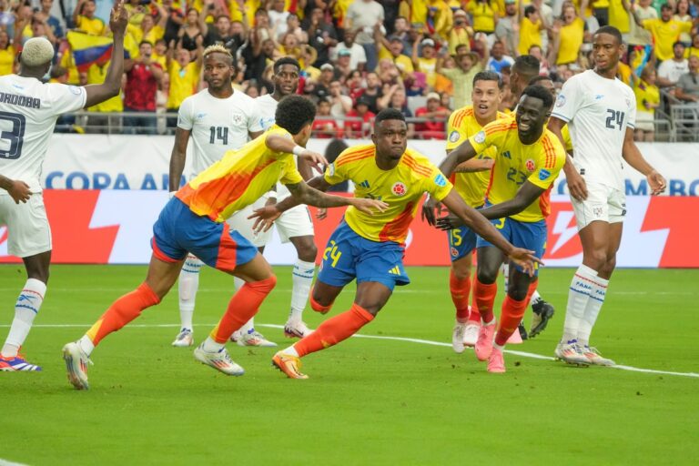 La Colombie affrontera l'Uruguay en demi-finale de la Copa