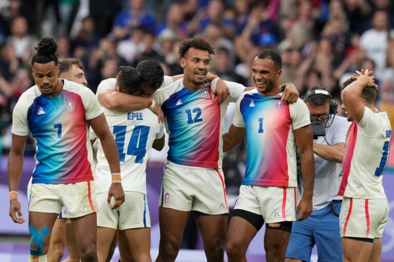La France surprend les Fidji et remporte l'or en rugby à 7 masculin