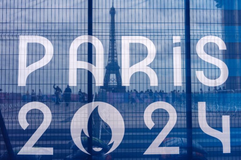 La police française renforce sa répression contre les contrefaçons avant les Jeux olympiques