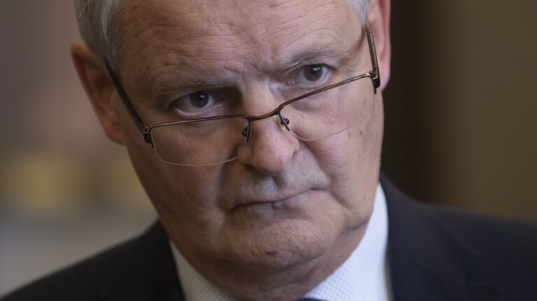 La réputation internationale du Canada a souffert sous Trudeau, affirme Garneau dans son autobiographie