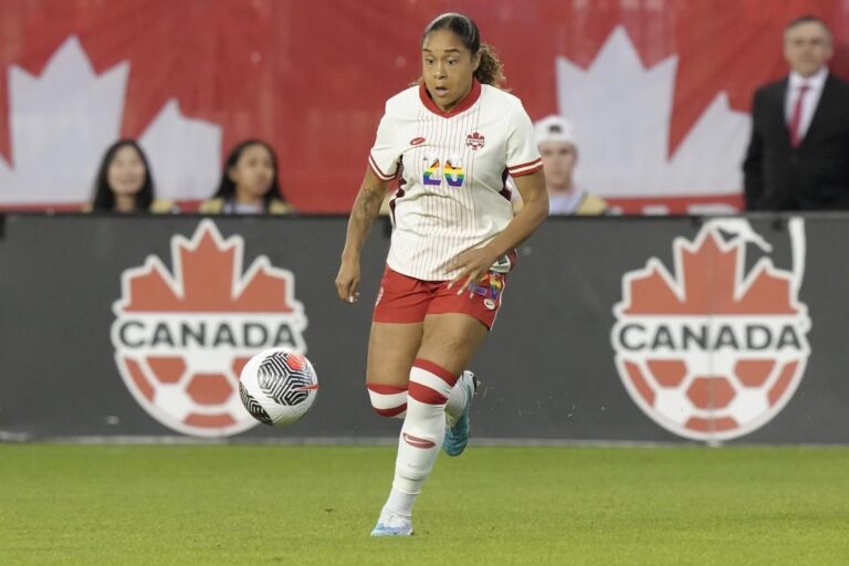 L'adolescente canadienne Olivia Smith quitte le Sporting CP portugais pour Liverpool en Angleterre