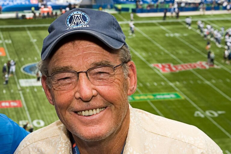 L'ancien secondeur et commentateur des Argonauts Peter Martin est décédé à l'âge de 83 ans