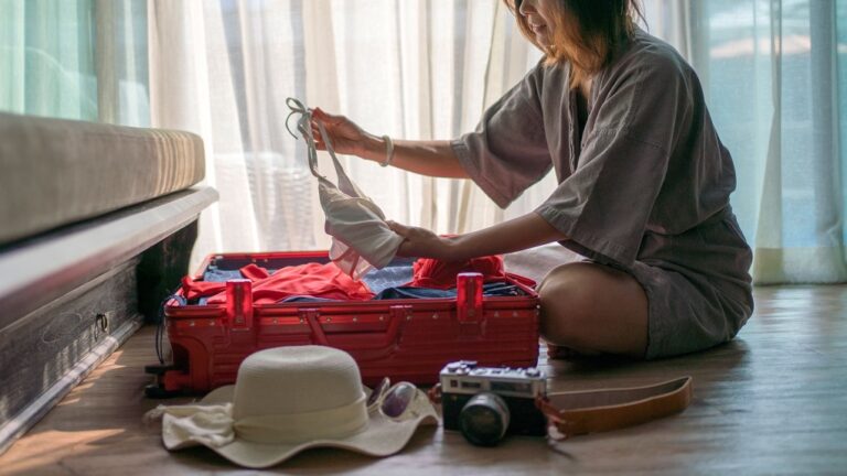 Summer can often put pressure on people to look a certain way and expect high-end vacations like those seen on social media. (thianchai sitthikongsak / Moment RF)