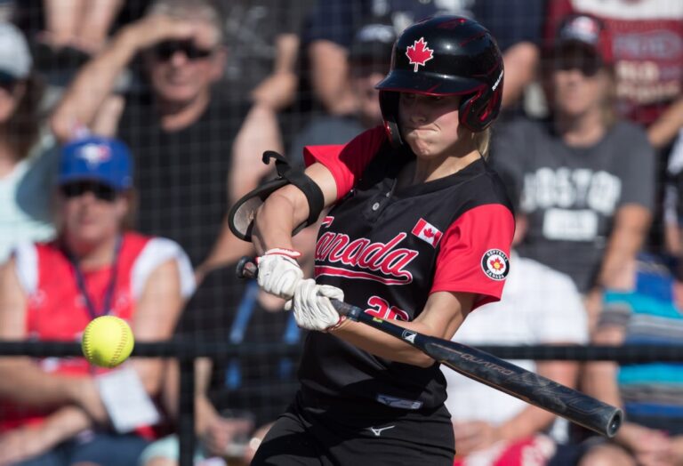 Le coup de circuit de Franklin permet au Canada de battre les Pays-Bas 6-3 à la Coupe du monde de softball