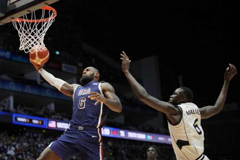 Le réveil de l'équipe masculine américaine de basket-ball arrive à quelques jours des Jeux olympiques de Paris