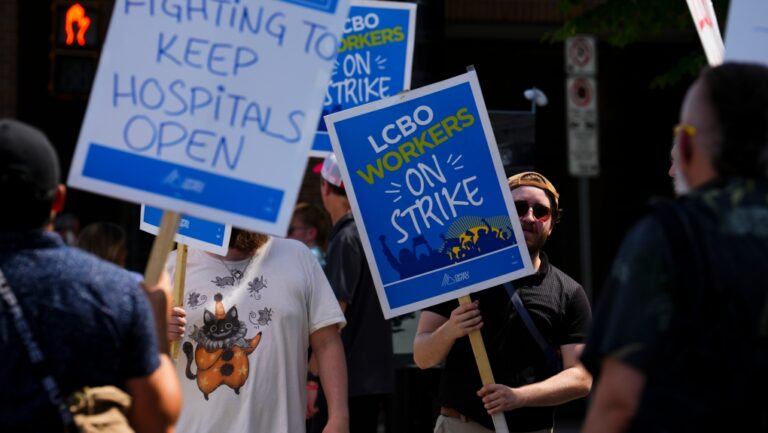 Le syndicat représentant les travailleurs de la LCBO revient à la table des négociations demain