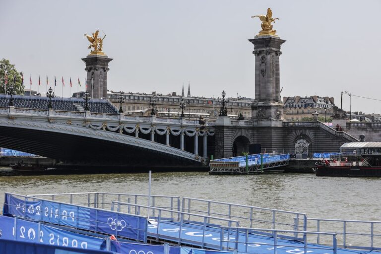 Le triathlon masculin des JO reporté en raison de niveaux élevés d'E. coli dans la Seine