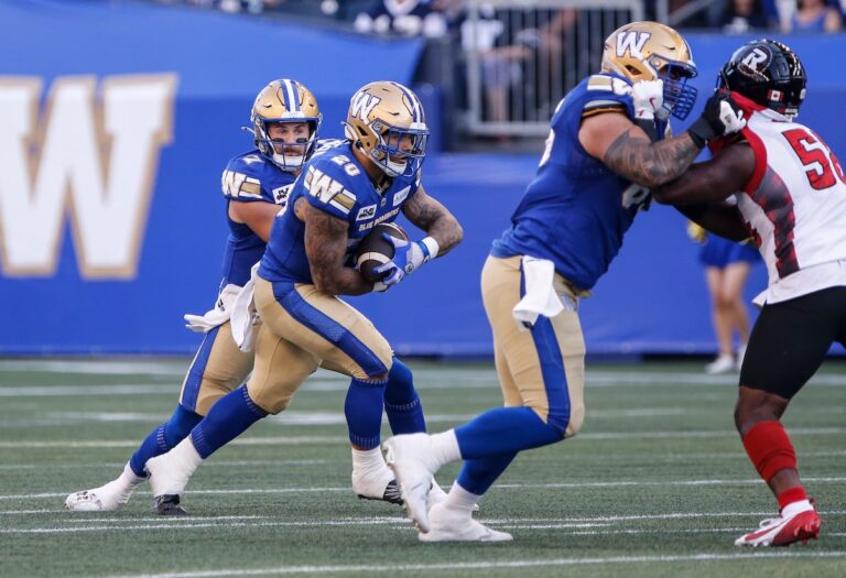 Les Blue Bombers battent les Redblacks 25-16 pour leur première victoire de la saison de la LCF