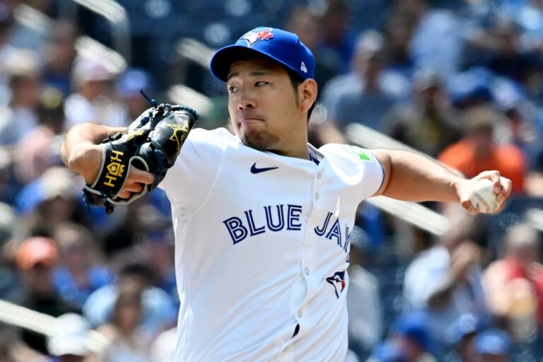 Les Blue Jays échangent le lanceur gaucher Kikuchi à Houston contre le lanceur droitier Jake Bloss et d'autres