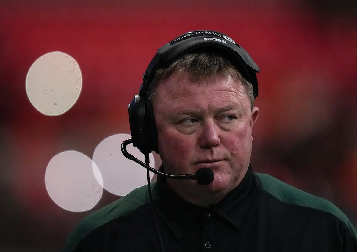 Les Elks d'Edmonton congédient leur entraîneur-chef et directeur général Chris Jones après un début de saison 0-5