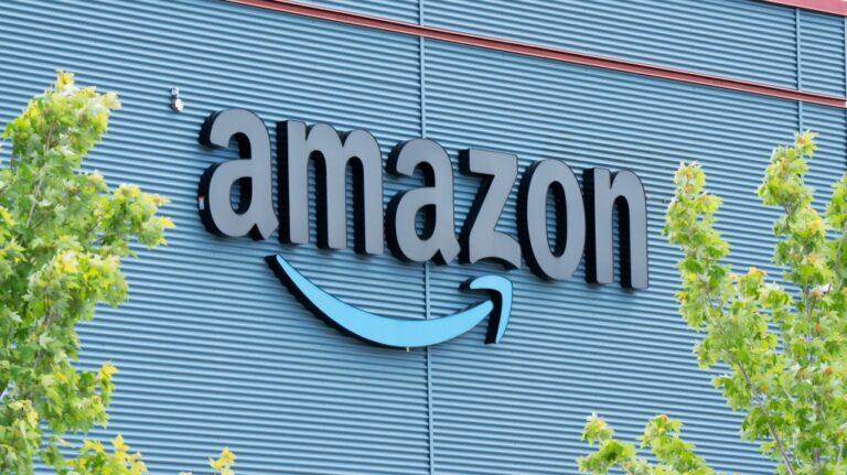 Les employés de l'entrepôt d'Amazon sonnent l'alarme avant le Prime Day