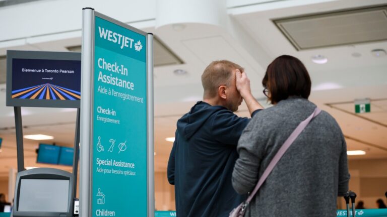 « Meltdown » : une semaine plus tard, WestJet continue de ressentir les conséquences de la grève des mécaniciens