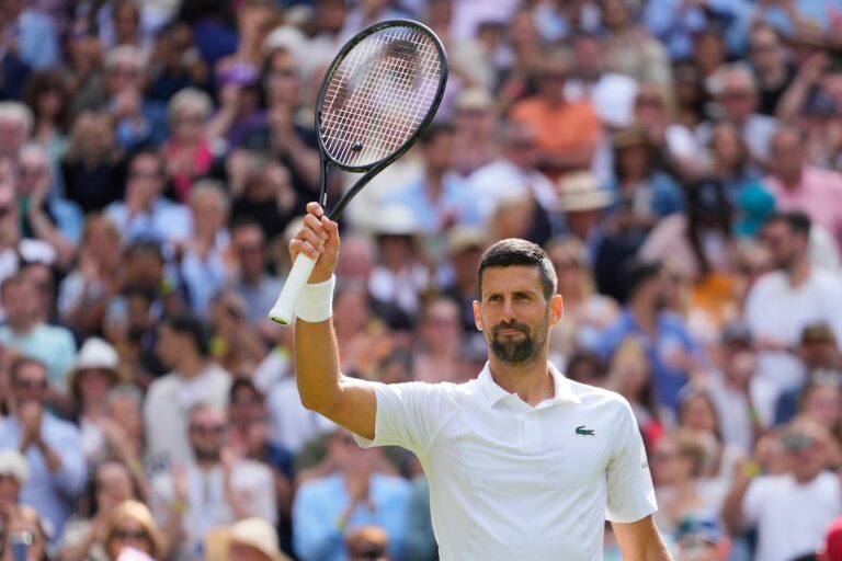 Novak Djokovic s'impose face au wild card écossais Jacob Fearnley à Wimbledon