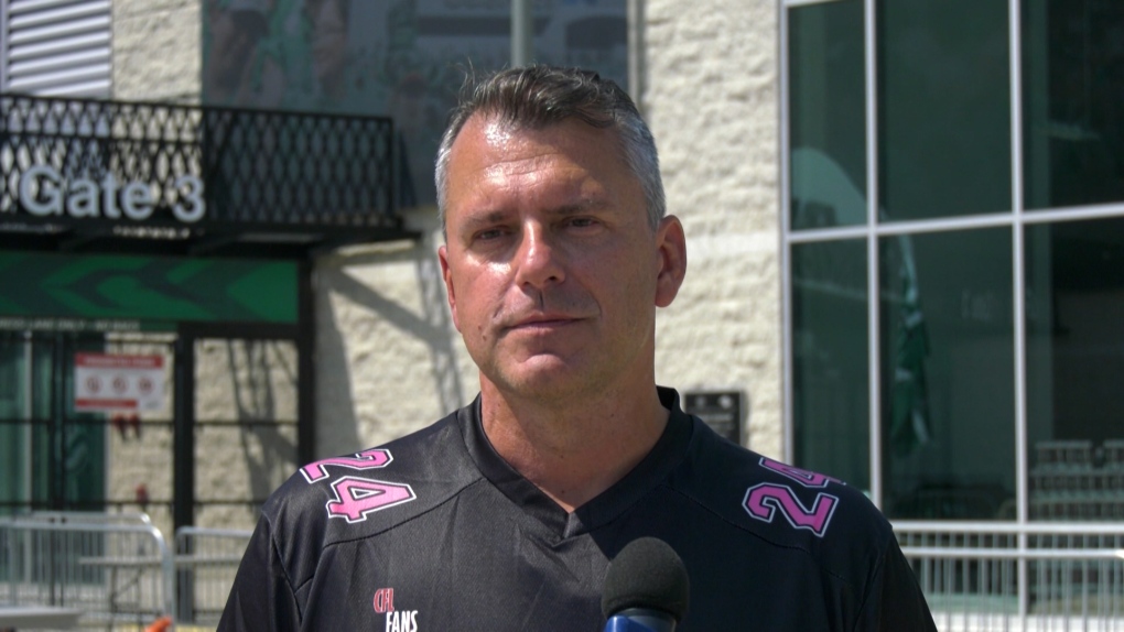 « Plus qu'un simple record » : un fan de football vise le record du monde de la visite la plus rapide de tous les stades de la LCF