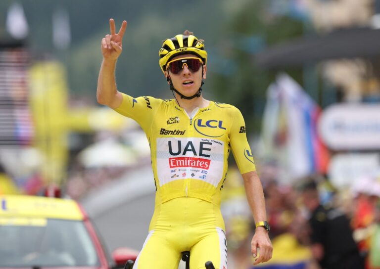 Pogacar se rapproche d'un troisième titre sur le Tour de France après une victoire d'étape dominante en montagne
