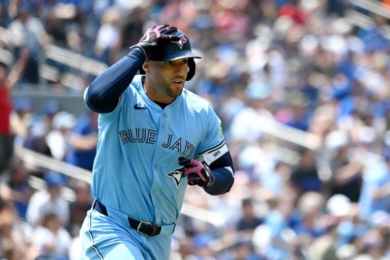 Springer frappe deux circuits et les Jays battent les Tigers 5-4 pour éviter un balayage de la série au Rogers Centre
