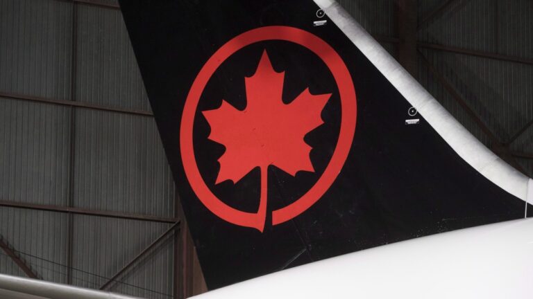Un jugement du tribunal d'Air Canada prévoit que les anciens employés de maintenance visent une indemnisation de 100 millions de dollars