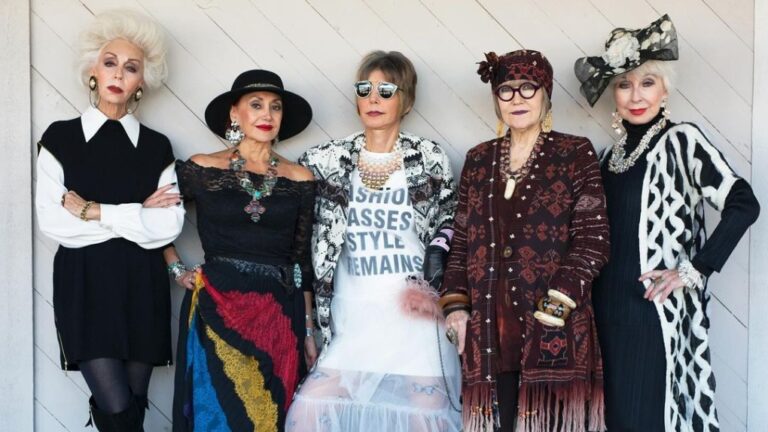 (From Ari Seth Cohen's Instagram @advancedstyle)
