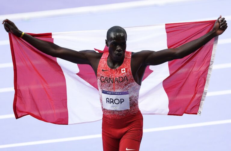 Le Canadien Marco Arop remporte l'argent au 800 mètres masculin, mettant fin à la sécheresse canadienne dans cette épreuve