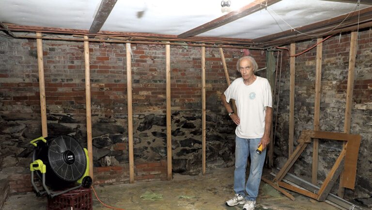 Les lacunes de l'assurance contre les inondations et les risques croissants constituent un défi pour les propriétaires du Vermont