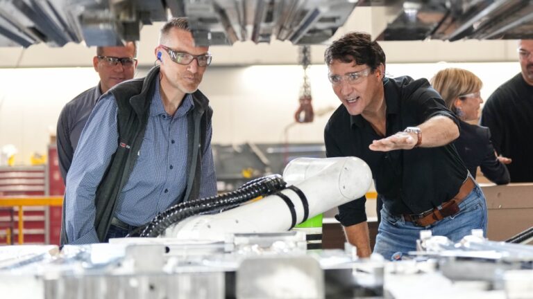 Le Canada va imposer des droits de douane sur les véhicules électriques, l'aluminium et l'acier à la Chine