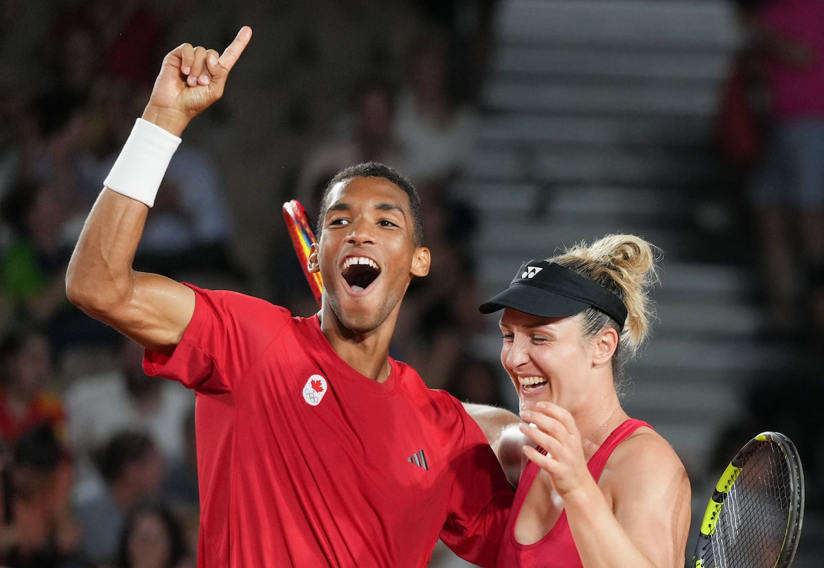 Auger-Aliassime, du Canada, bat Medvedev et se qualifie pour les quarts de finale des JO de tennis