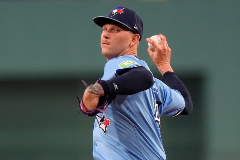 Bowden Francis mène le match sans coup sûr jusqu'à la sixième place, les Blue Jays battent les Red Sox 2-0