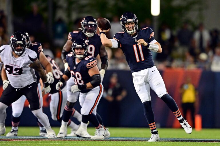 Brett Rypien lance trois passes de TD et mène les Bears à une victoire écourtée par le Storm contre les Texans 21-17