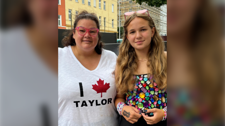 « C'est dévastateur » : le voyage de rêve d'une mère et de sa fille d'Ottawa pour voir Taylor Swift gâché par un complot terroriste