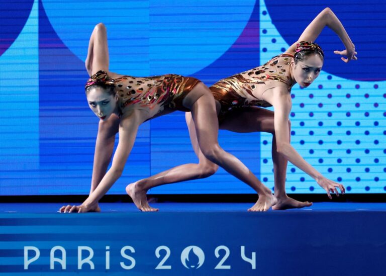 JO de Paris : la Chine remporte l'or en duo de natation artistique devant la Grande-Bretagne et les Pays-Bas