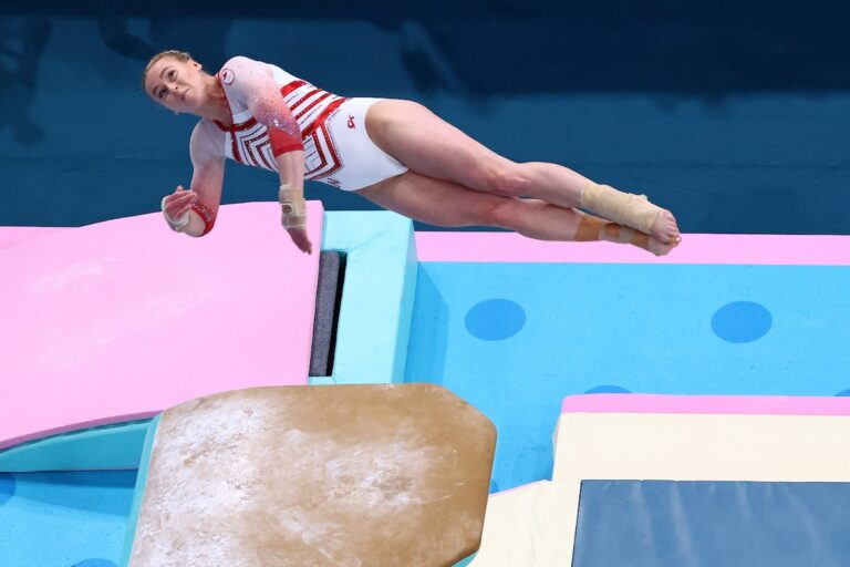 JO de Paris : les Canadiennes Black et Olsen terminent 6e et 8e à la finale du saut de cheval féminin en gymnastique artistique