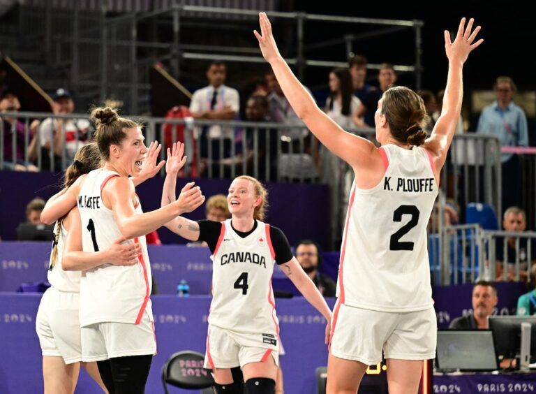 Jeux olympiques de Paris : le Canada rebondit en battant la France après sa défaite contre l'Allemagne en basketball 3x3