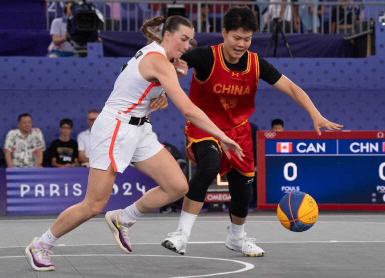Jeux olympiques de Paris : l'équipe canadienne de cerceau 3x3 passe à la quatrième place