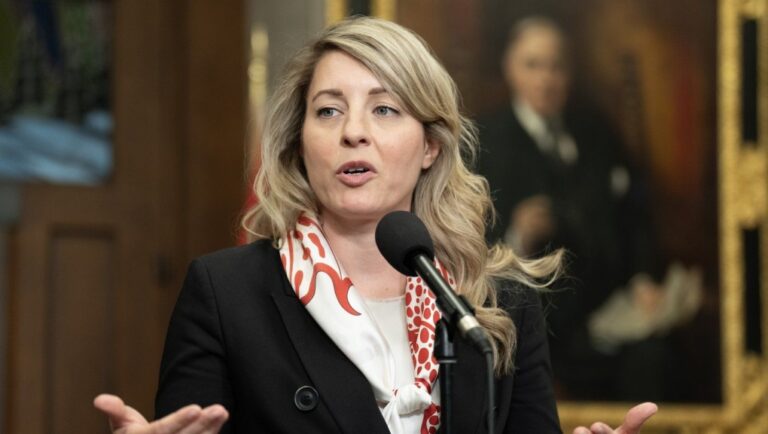 Joly annonce 1 million de dollars pour aider à endiguer la MPOX en Afrique alors que les libéraux élaborent un plan continental