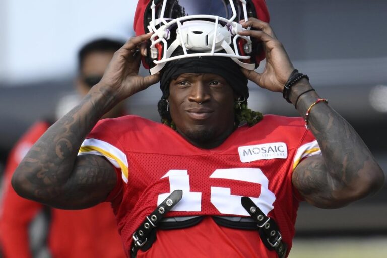 Kadarius Toney, James Bradberry et Bailey Zappe figurent parmi les joueurs de la liste