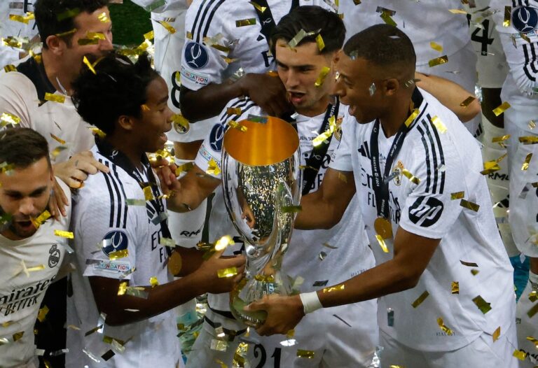 Kylian Mbappé marque pour ses débuts avec le Real Madrid lors de la victoire 2-0 contre l'Atalanta en Super Coupe de l'UEFA