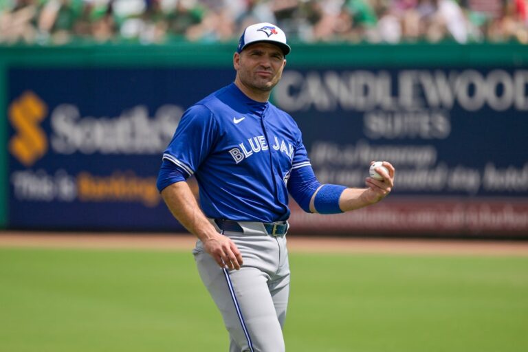 La star canadienne du baseball Joey Votto annonce sa retraite après 17 saisons en MLB